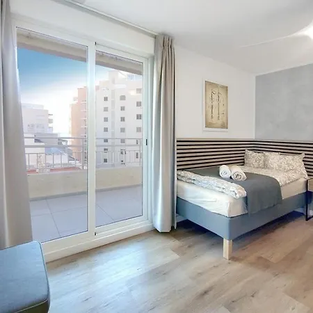 Maestroparada Beachfront Terrace Appartamento Torrevieja